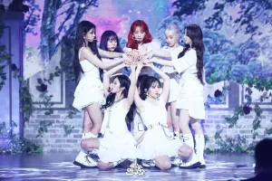 200905 Lovelyz - 'Obliviate' at Music Core (MBC Naver Update)