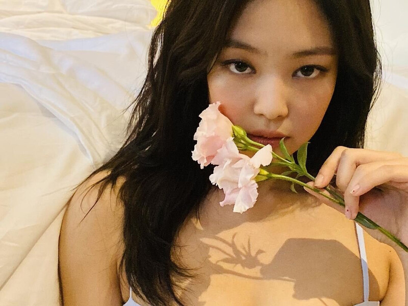 191001 JENNIE INSTAGRAM UPDATE documents 1