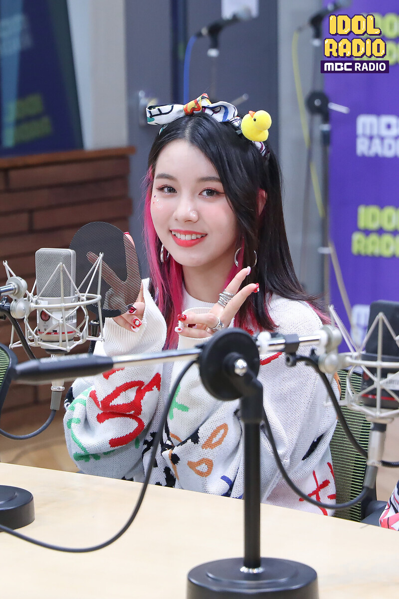 200514 Woo!Ah! at MBC Idol Radio with special DJ Exy and Soobin from WJSN documents 10