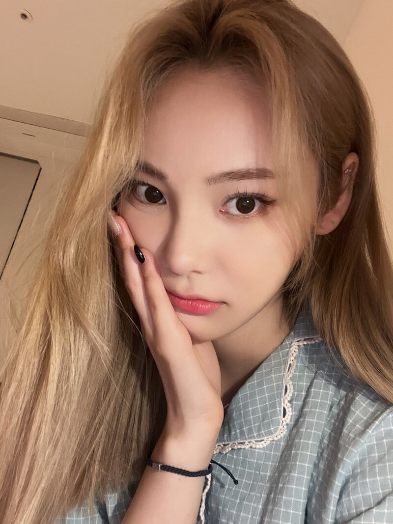 220207 LOONA Twitter Update - JinSoul documents 2