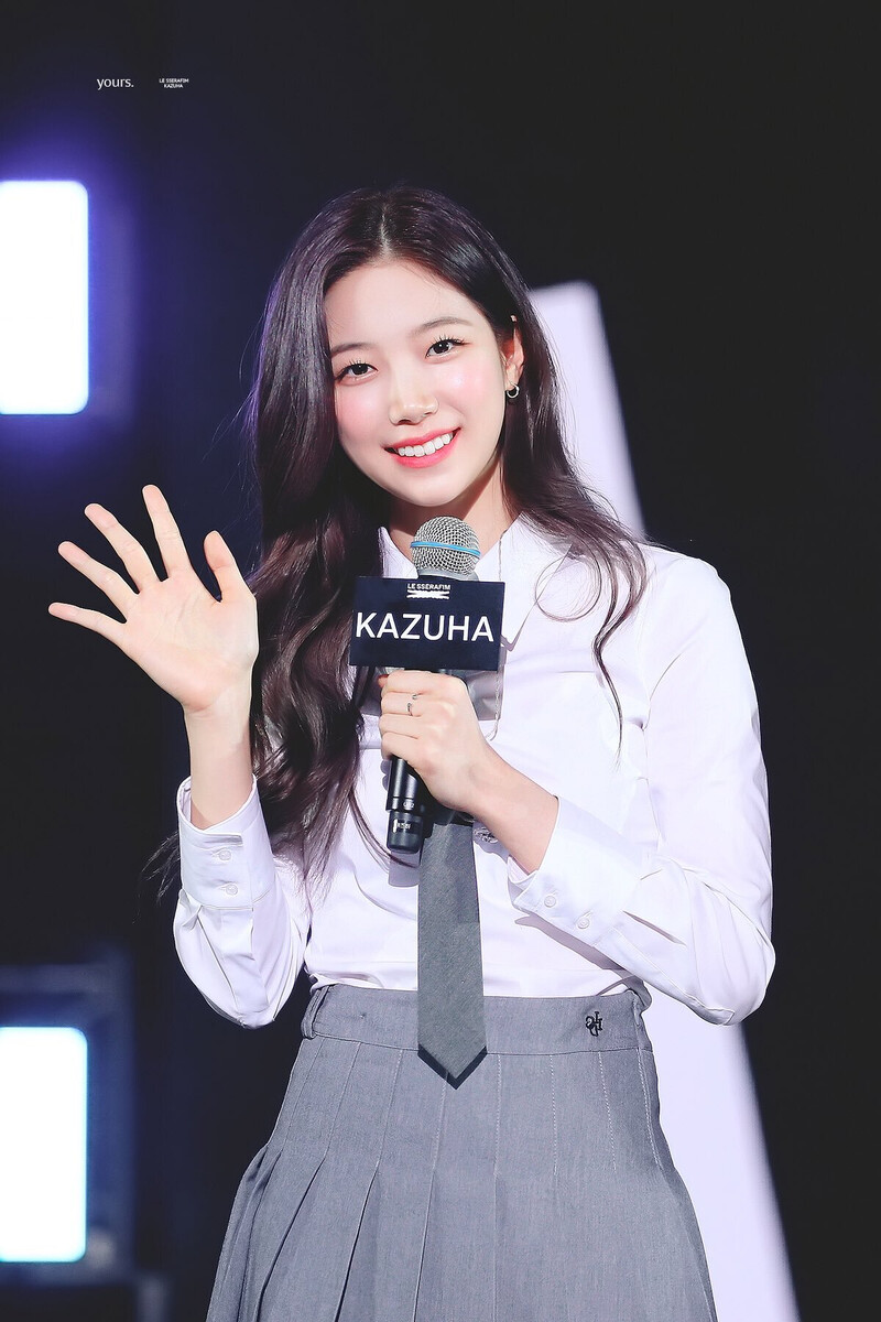 220502 LE SSERAFIM's Kazuha at 'Fearless' Debut Media Showcase documents 5