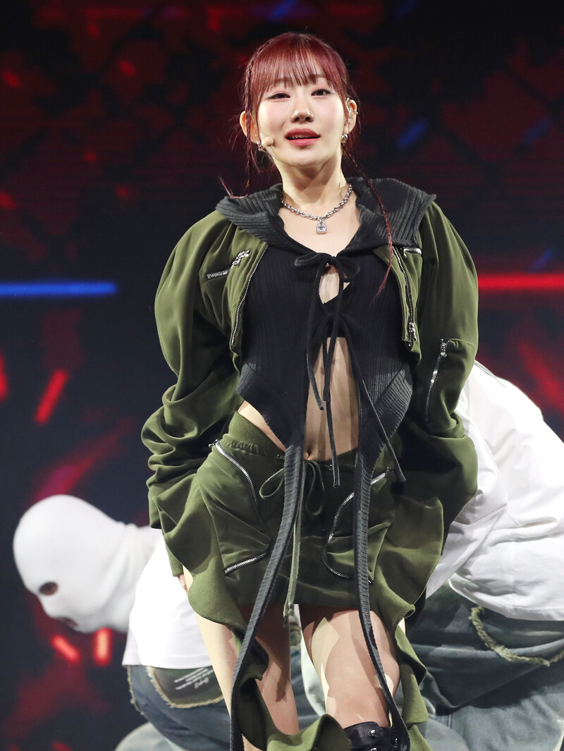 231108 Kiss of Life Julie - "Born to be XX" Comeback Showcase documents 3