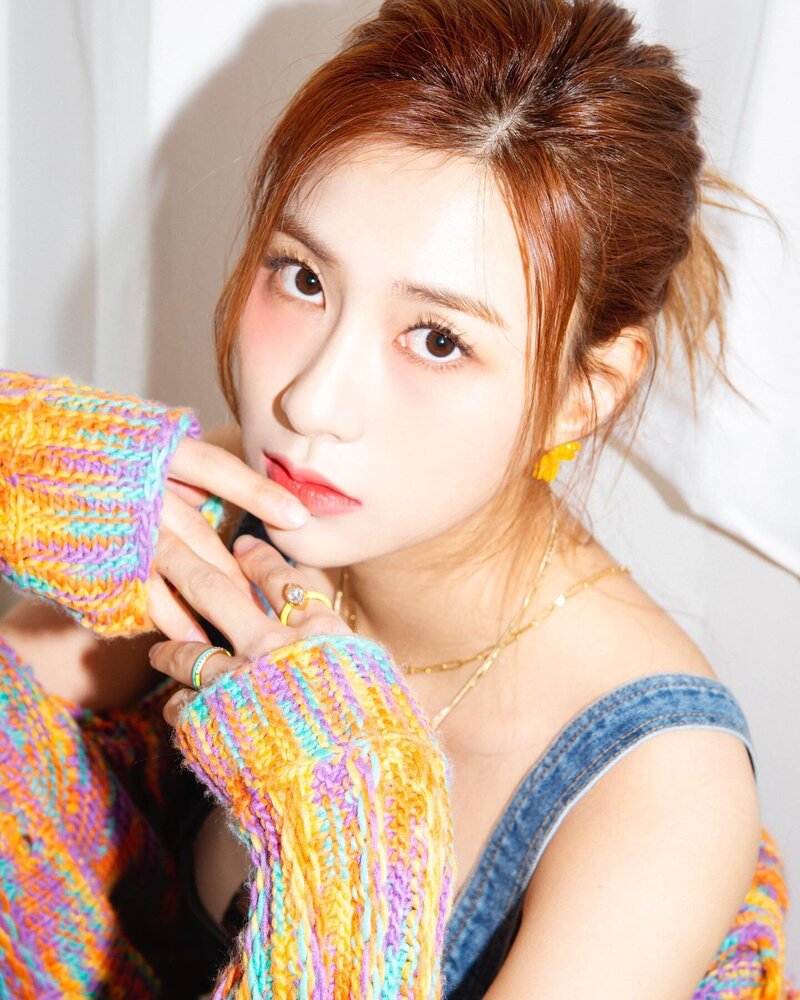 Apink Hayoung May 2022 pictorial documents 1