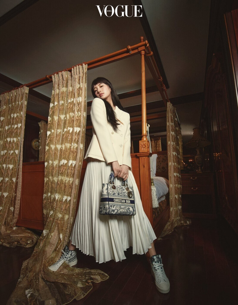 Bae Suzy for Vogue Korea x Dior 2022 Cruise Collection documents 4