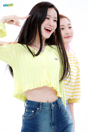 220614 MBC Naver post - WOOAH WOOYEON at Weekly Idol - Episode 566