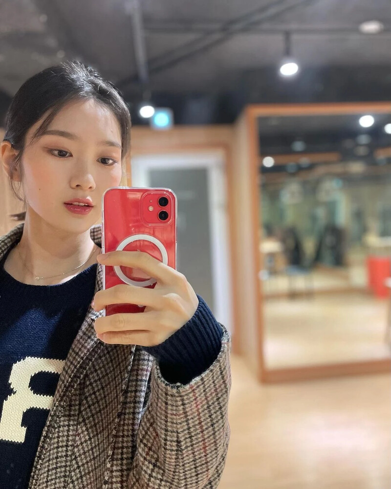 210318 Jiho Instagram Update (OH MY GIRL) documents 4