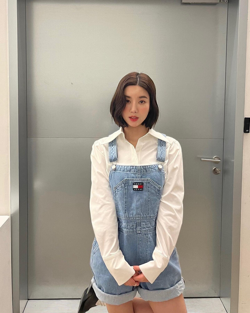 220331 Kwon Eunbi Instagram Update documents 2