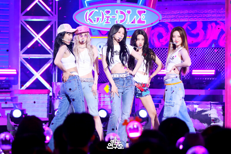 230520 (G)I-DLE 'Queencard' at Music Core documents 1