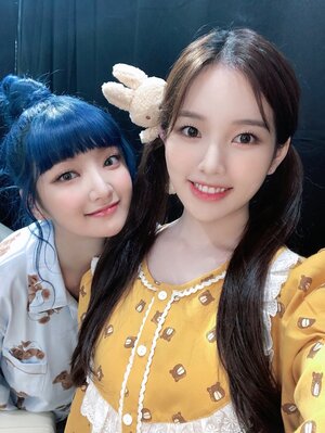211118 Weeekly Twitter Update - Soeun & Soojin