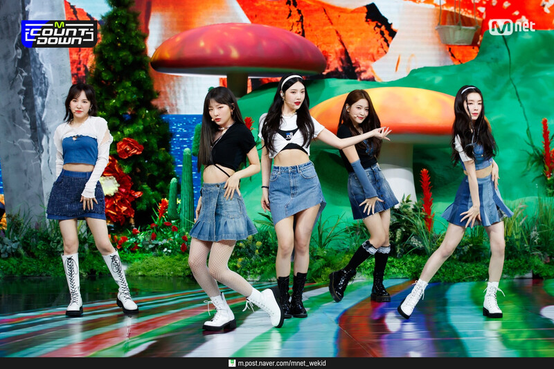 210826 Red Velvet - 'Queendom' at M Countdown documents 2