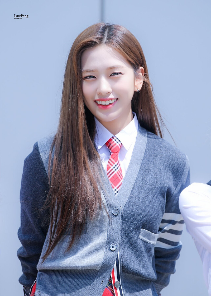 220818 IVE Yujin - 'Knowing Bros' Commute documents 3