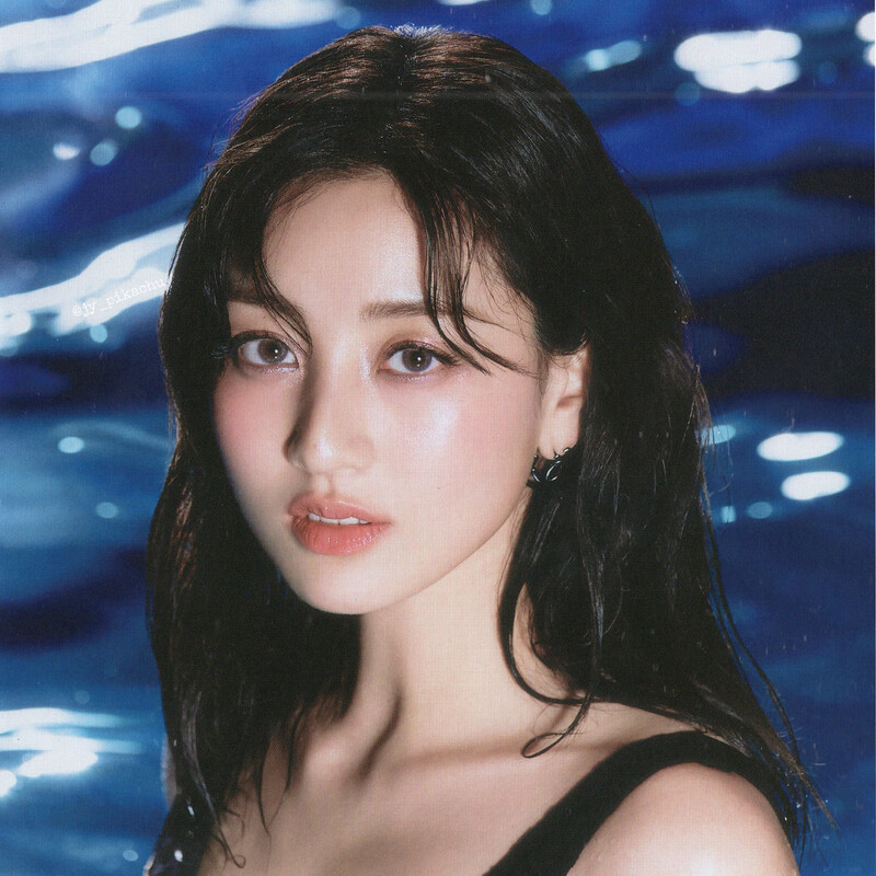 240720 TWICE -【SCAN】TWICE JAPAN 5th ALBUM DIVE Solo Jacket documents 2