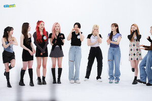 220621 MBC Naver - LOONA at Weekly Idol