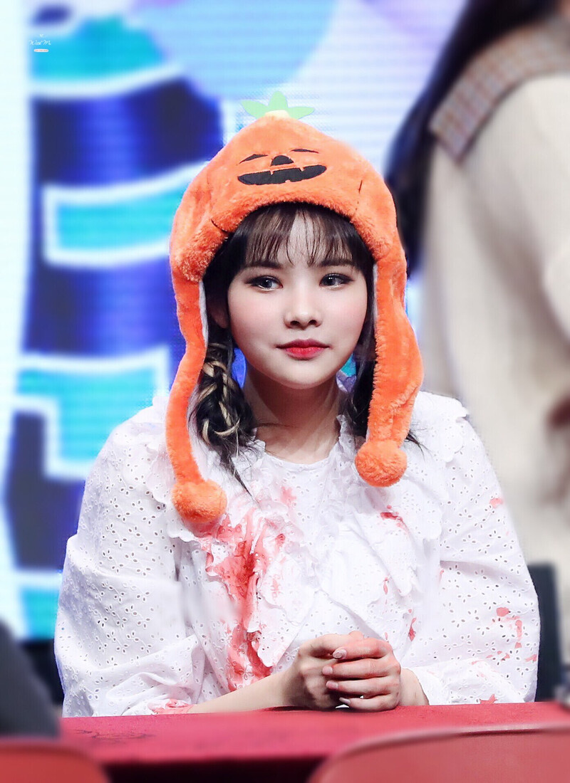 171029 Weki Meki Rina at Halloween 'WEME' Yeouido Fansign documents 2