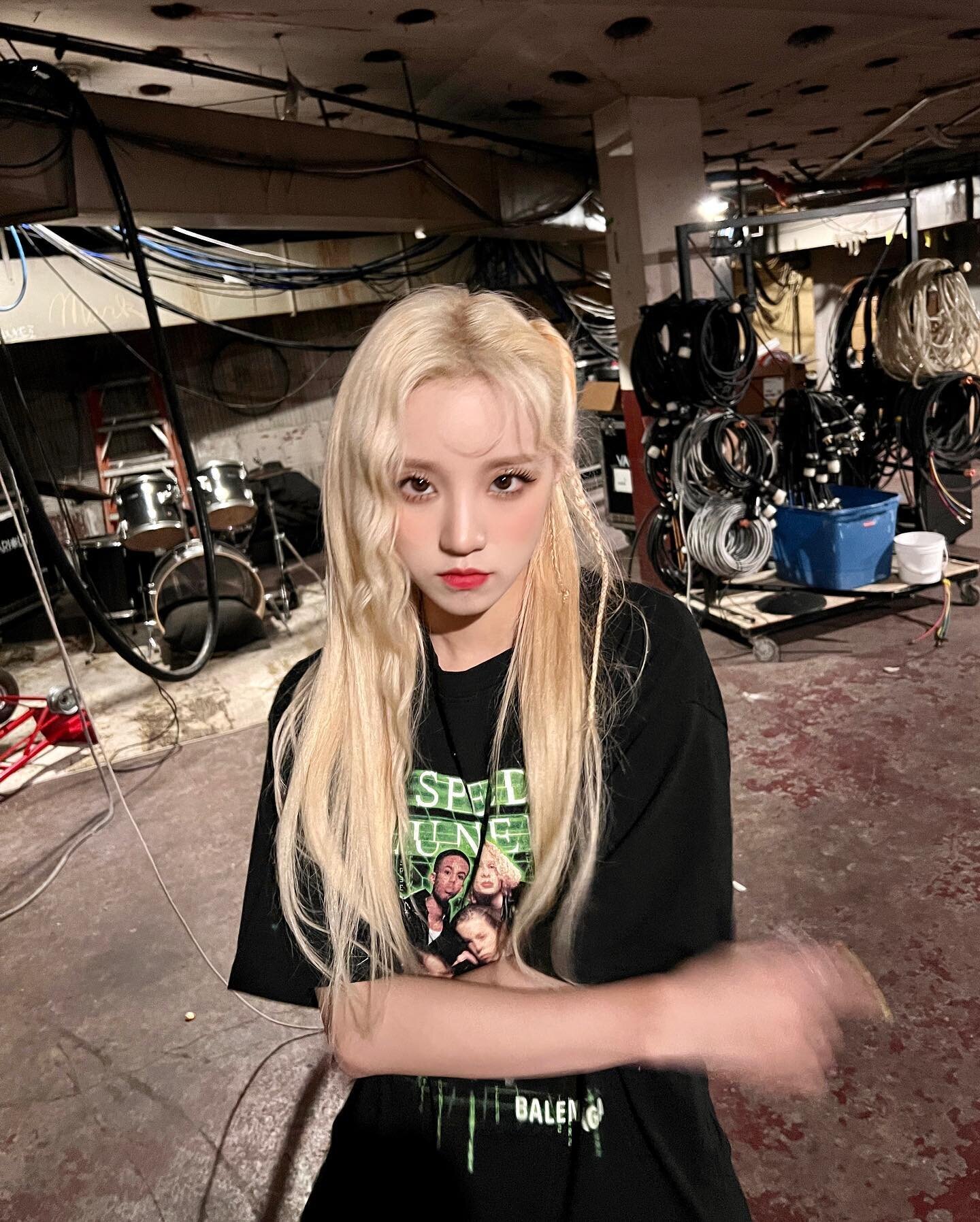 220726 (G)I-DLE Yuqi Instagram Update | kpopping