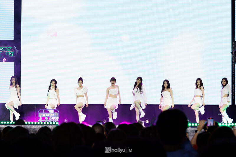 240511 fromis_9 - KWAVE Music Festival in Manila documents 4