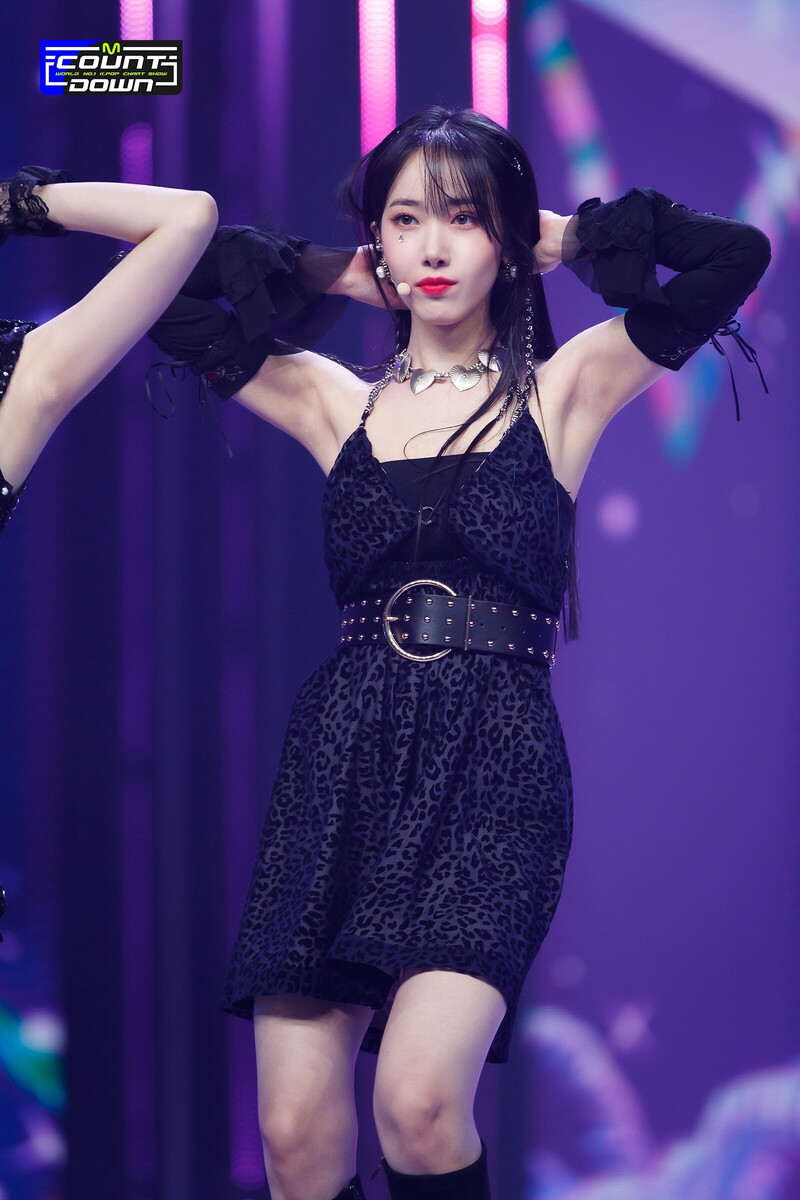 220217 VIVIZ - 'BOP BOP!' + Encore Stage at M Countdown documents 5