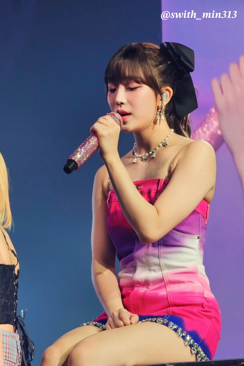 230923 STAYC Sumin - 1st World Tour 'TEENFRESH' in Seoul Day 1 documents 4