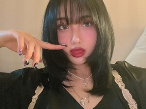 241229 Everglow Aisha naver blog update