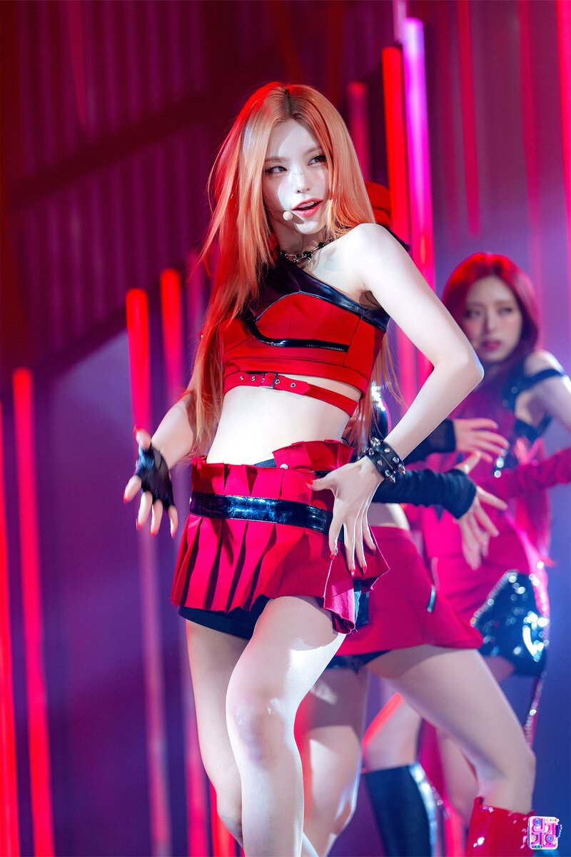 240115 - ITZY 'UNTOUCHABLE' at Inkigayo documents 5