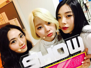 160224 Show Champion Twitter update