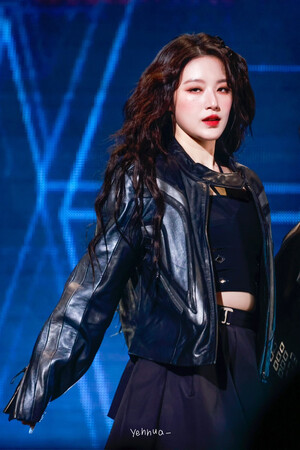 231211 (G)I-DLE Shuhua - Jingle Ball 2023 in Boston