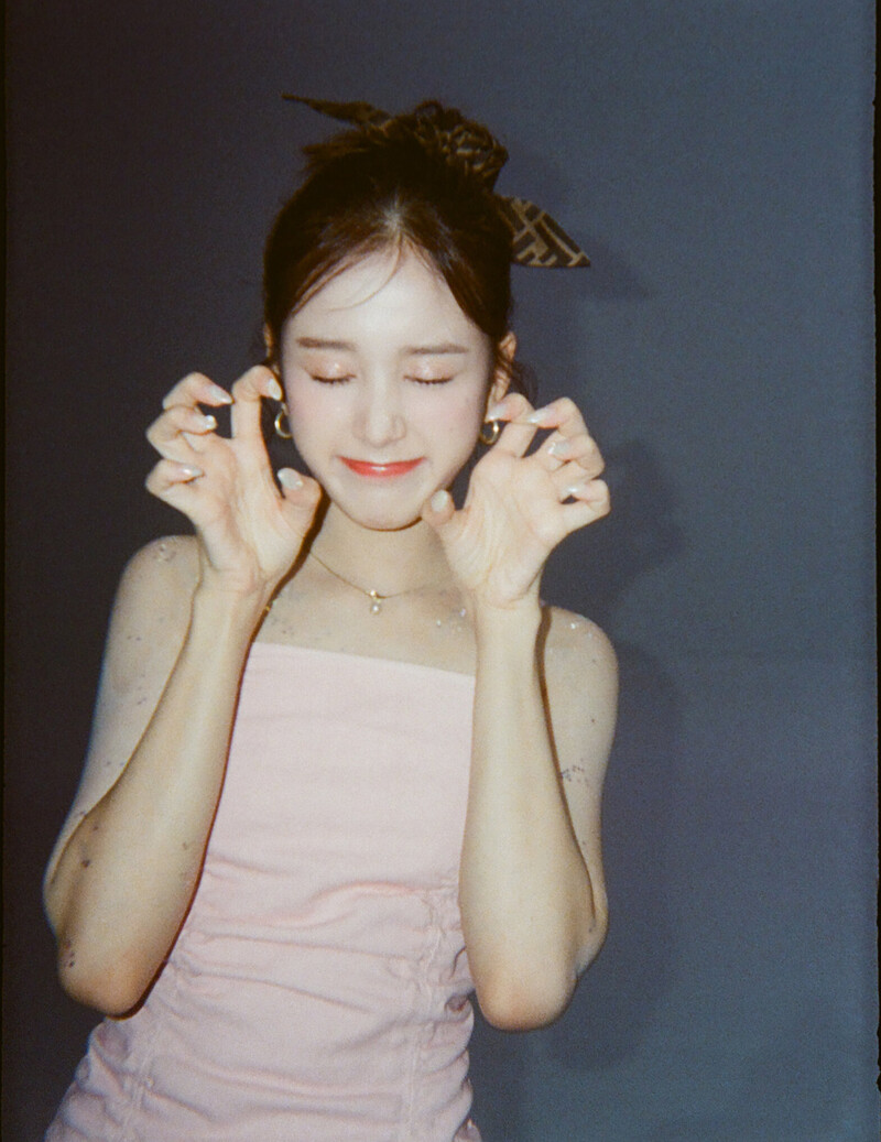 220831 M2 Twitter Update - STAYC August Film Camera Photos documents 7