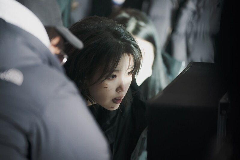 240124 IU - "Love Wins All" MV Filming Site By Melon documents 9