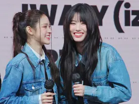 241201 izna Mai & Koko at ktown4u Fansign