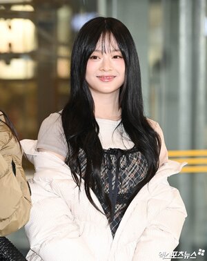 231207 New Jeans Hanni at Gimpo International Airport