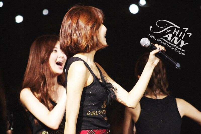 100911 Girls' Generation Sooyoung at SMTOWN Live in Shanghai documents 2