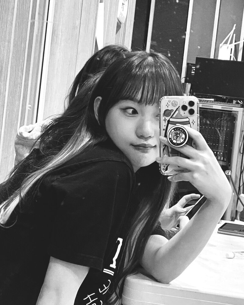 220607 ROCKET PUNCH Instagram Update - Sohee documents 1