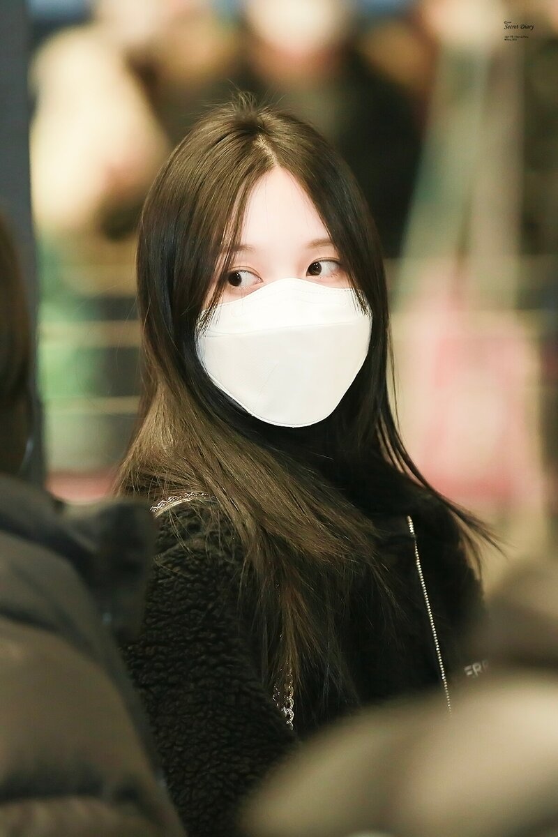 230124 TWICE Mina - GMP Airport Departure | kpopping