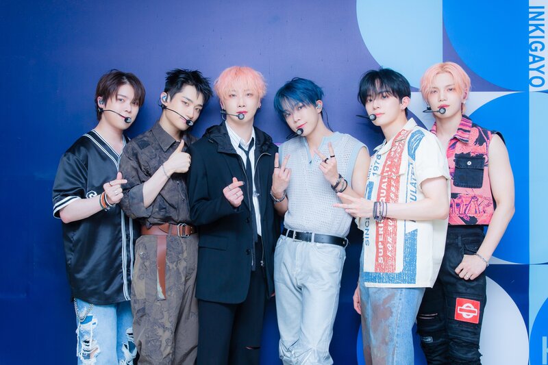 230521 SBS Twitter Update - VERIVERY at Inkigayo Photowall documents 1