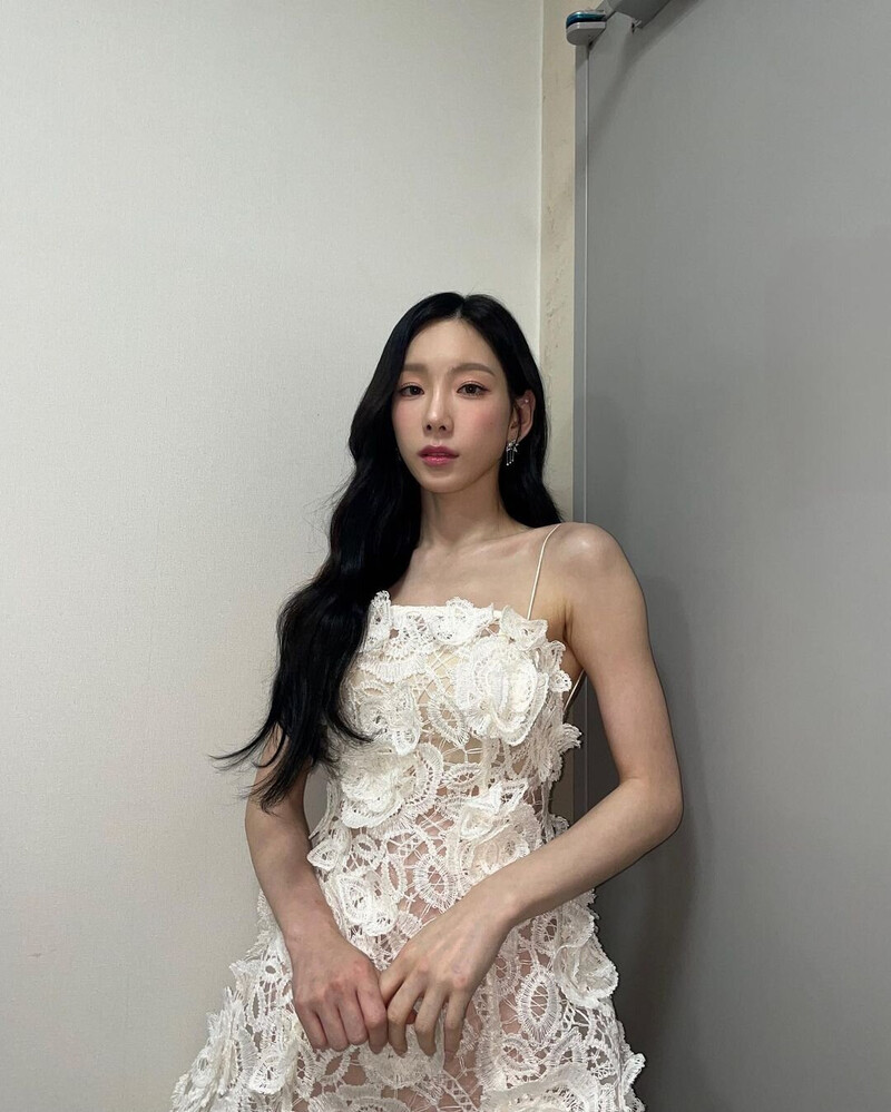 230727 Taeyeon Instagram Update documents 1