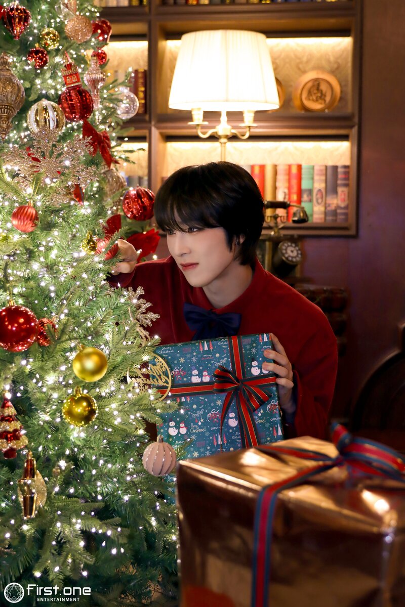231228 FirstOne Entertainment Naver Post - 'Back to Christmas' MV Behind documents 9