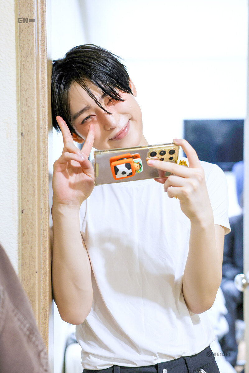 [EN-CORE]'ROMANCE UNTOLD -DAYDREAM-' MUSIC SHOW BEHIND PHOTO _ SUNOO documents 7