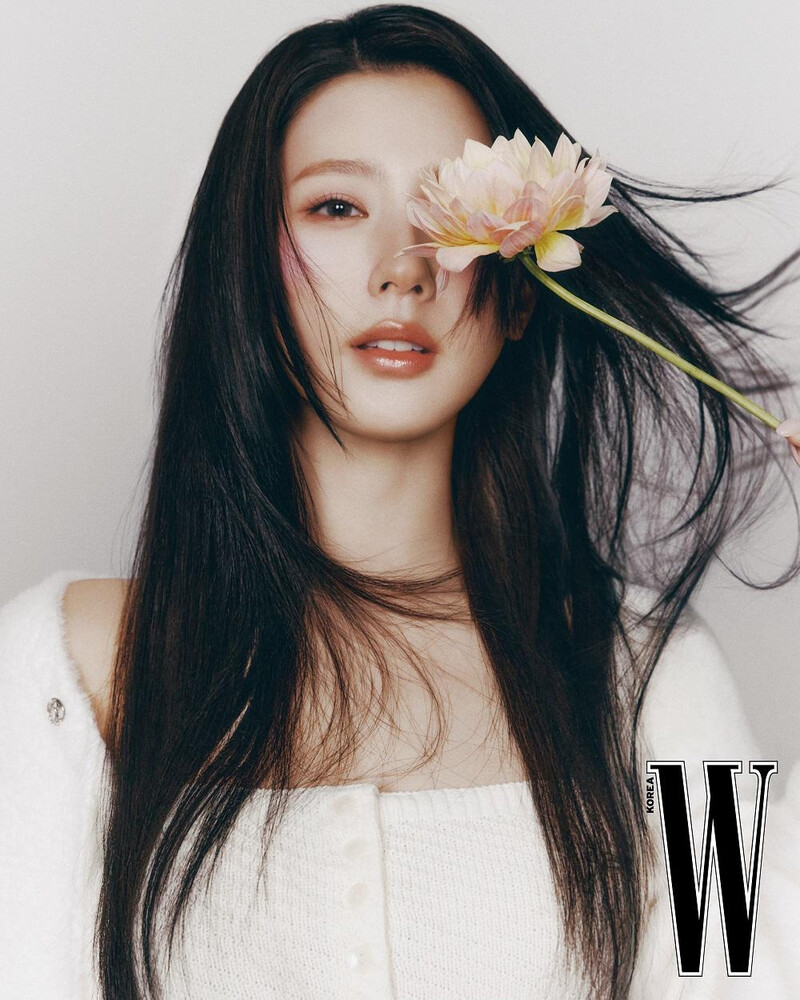 MIYEON for W Korea - January 2025 Issue documents 1