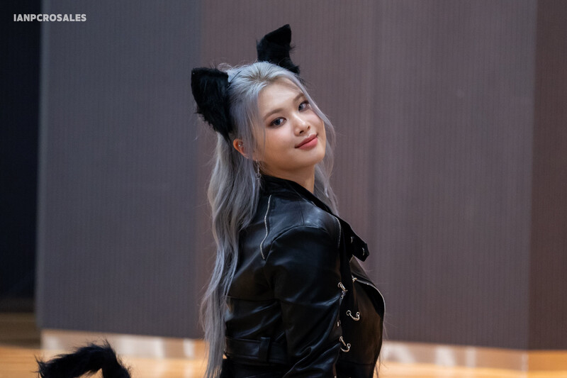 241103 Purple Kiss Swan - Musicart Fansign Event documents 14