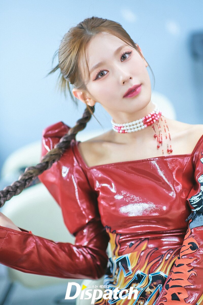 220321 (G)I-DLE Miyeon "I NEVER DIE" Showcase Waiting Room by Dispatch documents 5