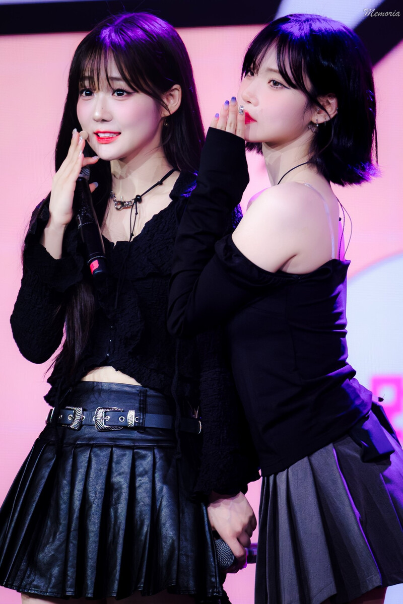 241123 tripleS Xinyu, NaKyoung, SoHyun & SeoYeon at Macau Fanmeeting documents 1