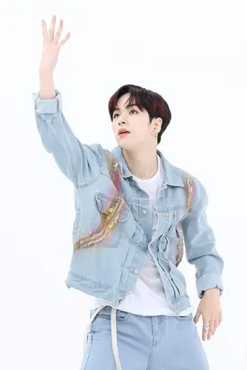 230705 MBC Naver Post - Treasure T5 Jaehyuk at Weekly Idol