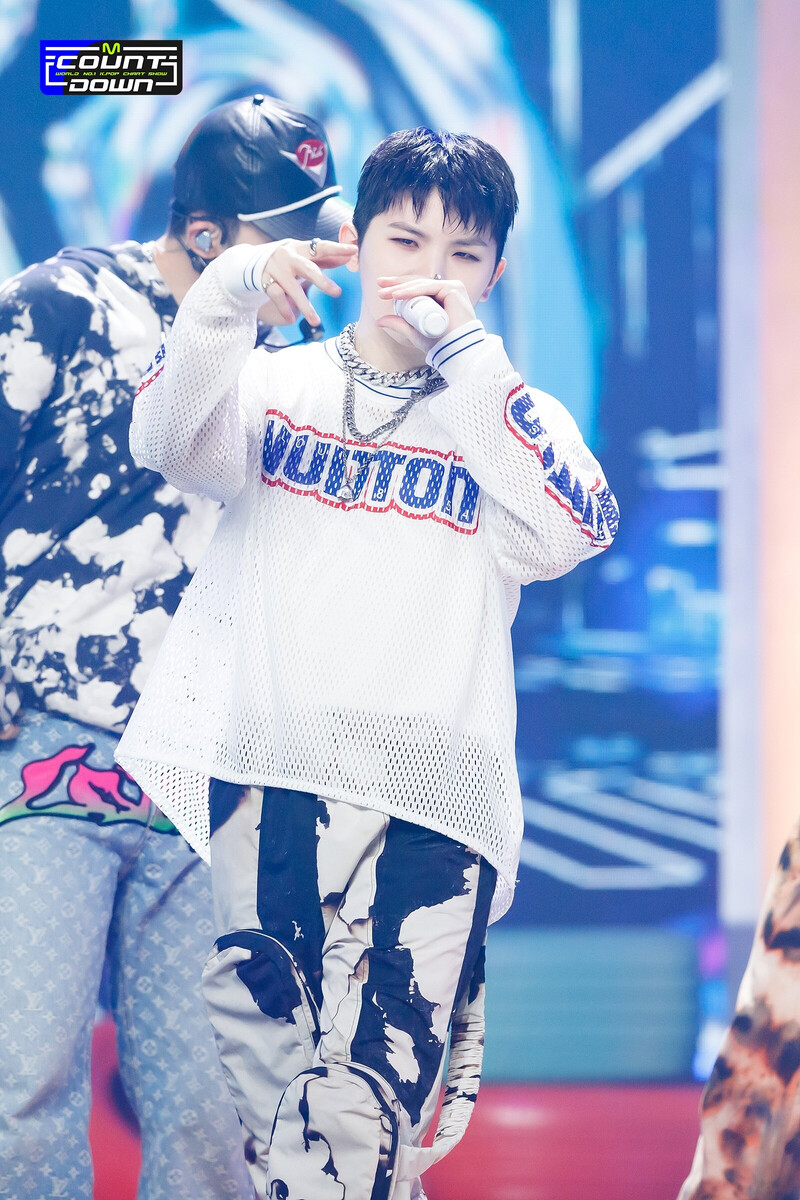 220721 SVT Leaders 'CHEERS' on MCountdown Still Cuts | NAVER - Woozi documents 2