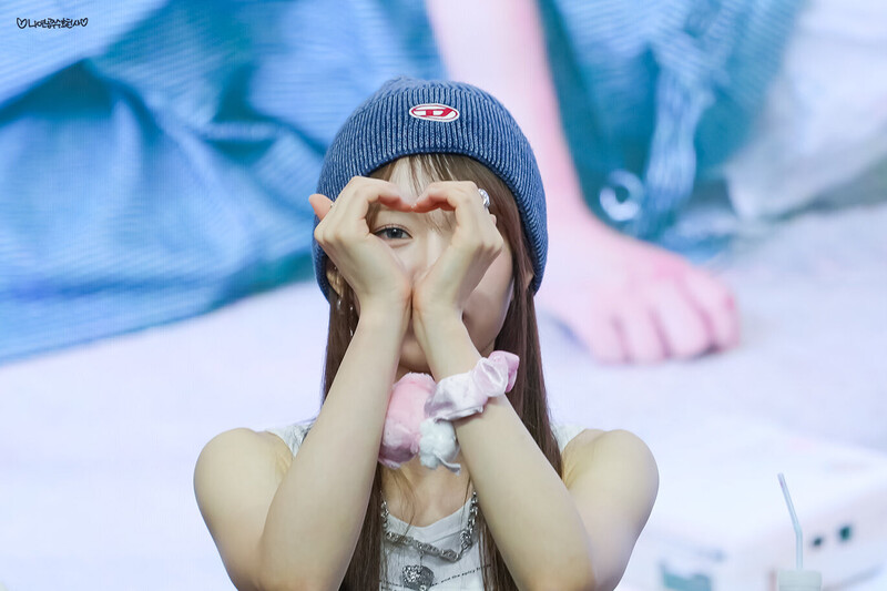 231029 WOOAH - NANA at fansign event documents 7