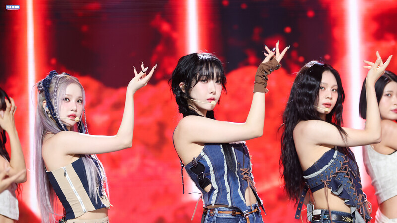 241113 VIVIZ - 'Shhh!' at Show Champion documents 2