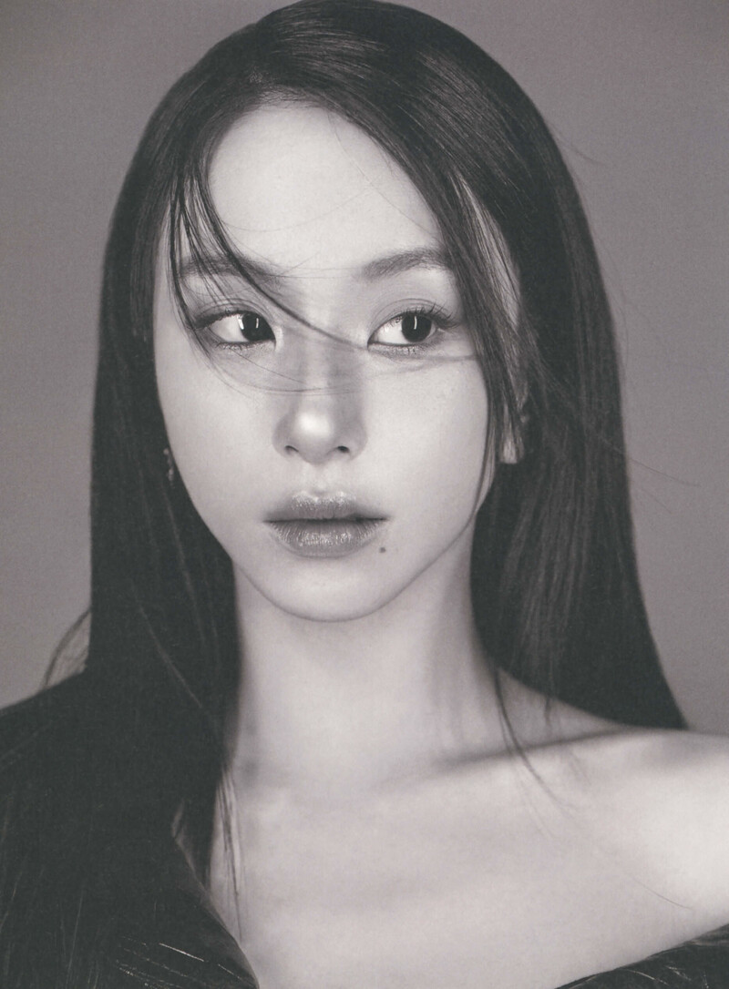 TWICE Chaeyoung for Esquire 2024 - Special Photobook 'Once More' (Scans) documents 18