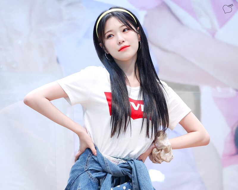 220724 fromis_9 Jiheon documents 2