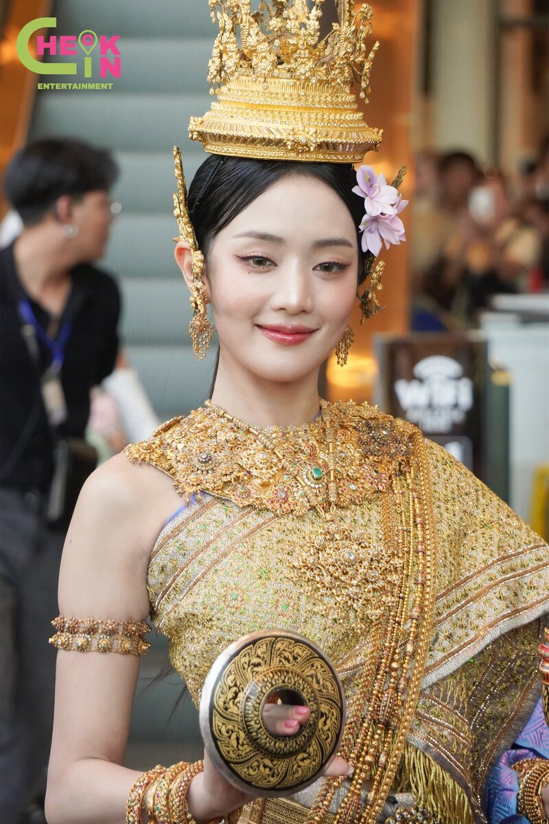 240414 (G)I-DLE Minnie - Songkran Celebration in Thailand documents 23