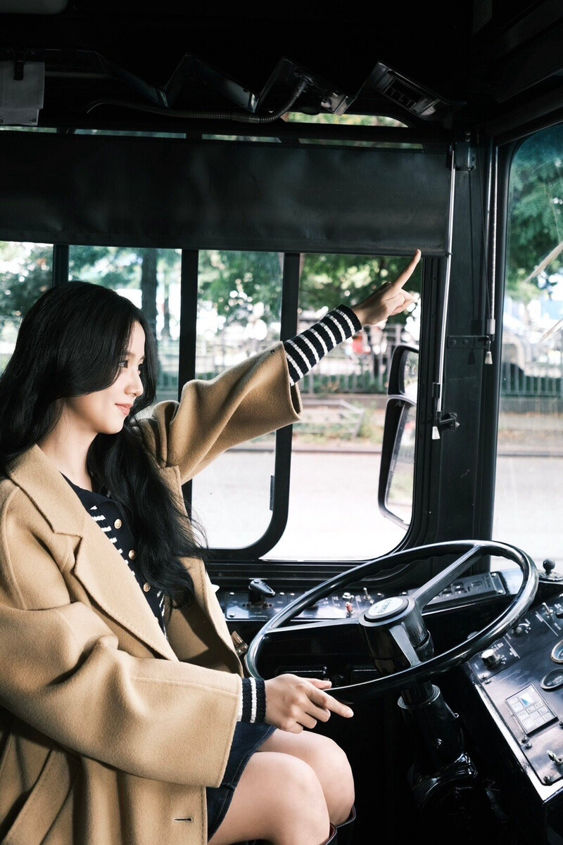 241026 - JISOO SNS Updates documents 2