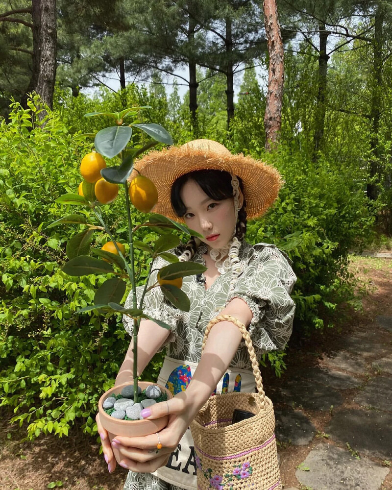 210522 Taeyeon Instagram update documents 2